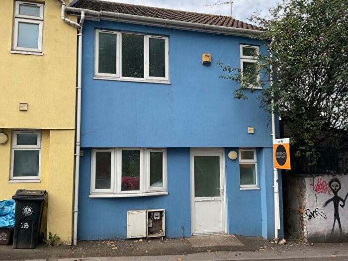 2 Bedroom End Of Terrace House To Rent In Chalks Road, Redfield, Bristol, BS5