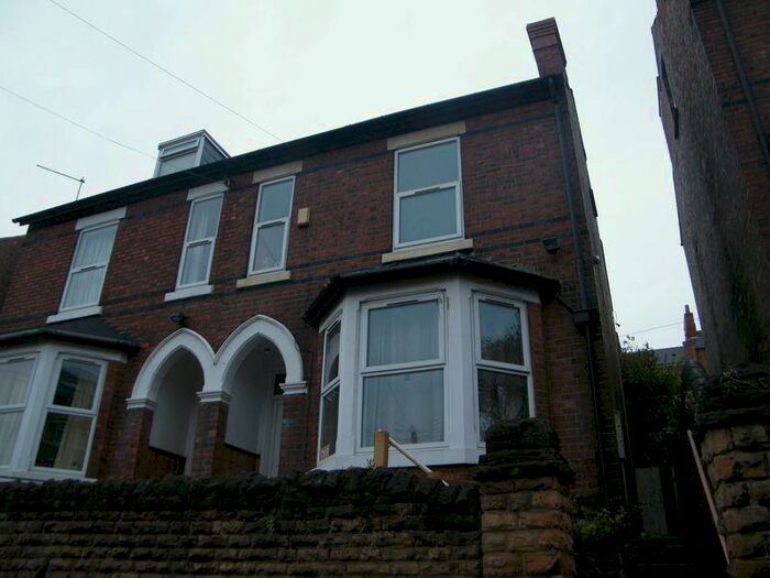 4 Bedroom Semi-Detached House To Rent In Seely Road, Nottingham, NG7