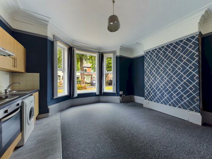 1 Bedroom Flat To Rent In Park Avenue, Princess Avenue, HU5