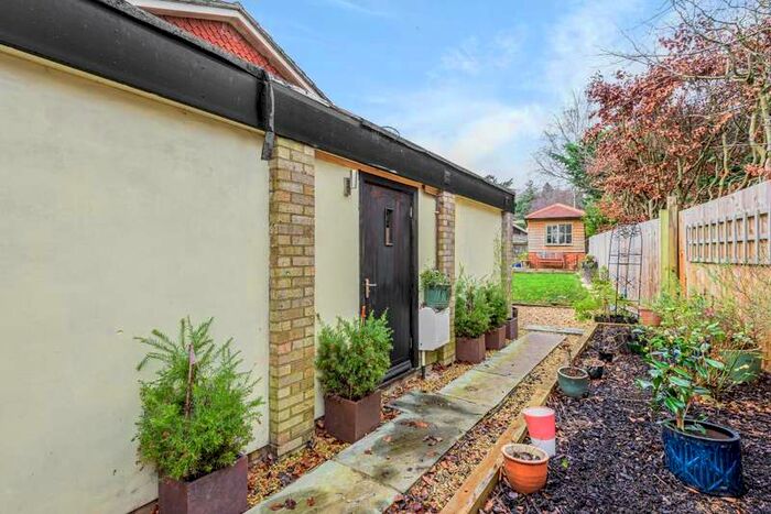 1 Bedroom Apartment To Rent In Windsor, Berkshire, SL4