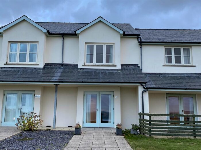 1 Bedroom Cottage For Sale In Suite 101, Golf Course Road, Newport SA42