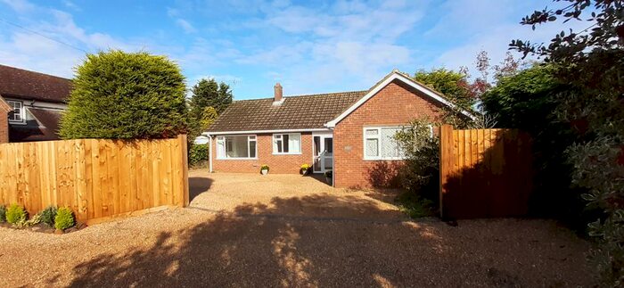 3 Bedroom Bungalow To Rent In Station Road, Bow Brickhill, Milton Keynes, MK17