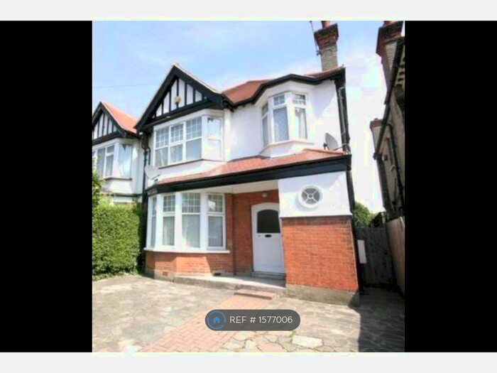 4 Bedroom Maisonette To Rent In East End Road, London, N3