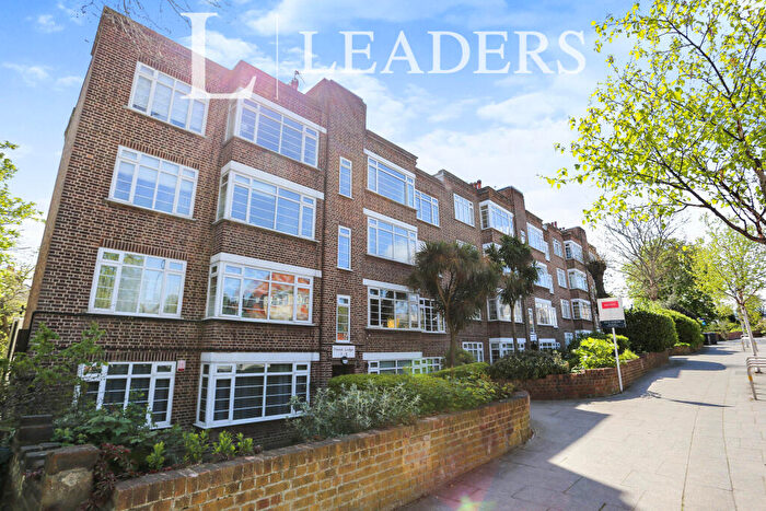 2 Bedroom Flat To Rent In Dartmouth Road, London, SE23