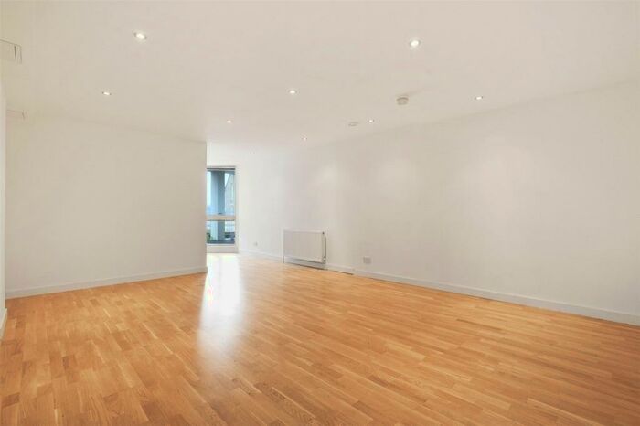1 Bedroom Flat To Rent In Deptford High Street, London, SE8