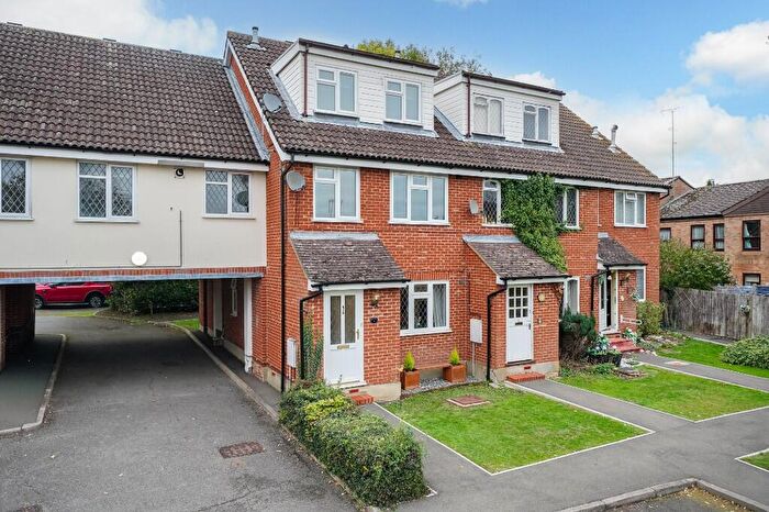 1 Bedroom Ground Maisonette For Sale In Rutland Gardens, Hemel Hempstead, Hertfordshire, HP2