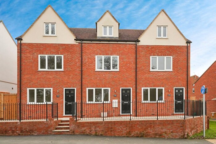 3 Bedroom Terraced House For Sale In Pershore Road, Evesham, Worcestershire, WR11