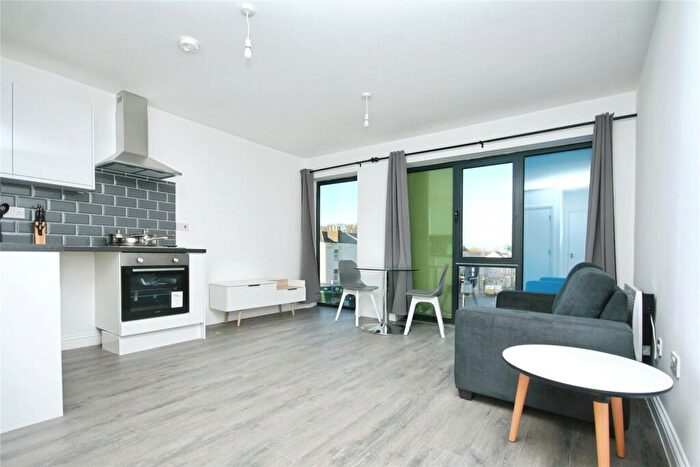 1 Bedroom Apartment To Rent In High Street, Cheltenham, Gloucestershire, GL50