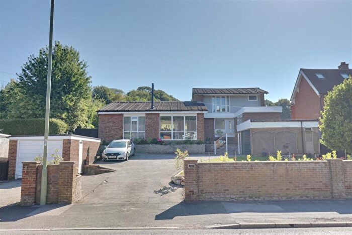 5 Bedroom House For Sale In London Road, Horndean, Waterlooville, PO8