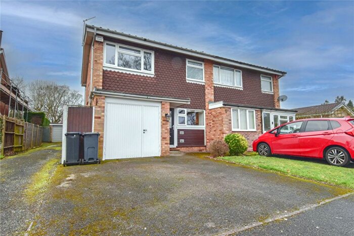 3 Bedroom Semi-Detached House To Rent In Westminster Drive, Birmingham, West Midlands, B14