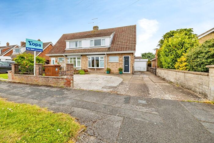 3 Bedroom Semi Detached House For Sale In Redwood Drive, Waddington, LN5