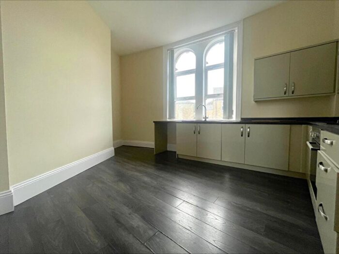 2 Bedroom End Of Terrace House To Rent In The Green, Idle, Bradford, West Yorkshire, BD10