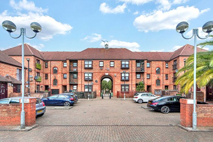 1 Bedroom Flat For Sale In Evelyn Denington Road, London, E6