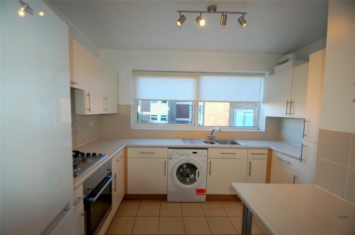 2 Bedroom Flat To Rent In Sunnydene Lodge, Sunnydene Gardensz, Wembley, HA0
