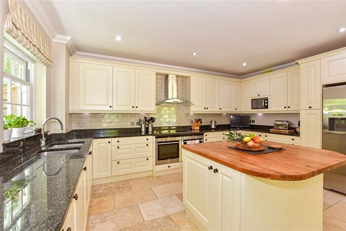 6 Bedroom Detached House For Sale In Charlton Court Place, East Sutton, Maidstone, Kent, ME17
