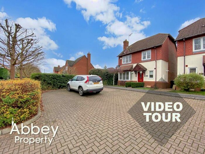 3 Bedroom Detached House To Rent In Mancroft Road, Aley Green, Luton, LU1
