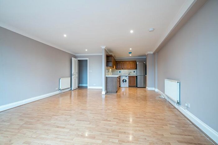 1 Bedroom Flat To Rent In Sednem Court, SE15