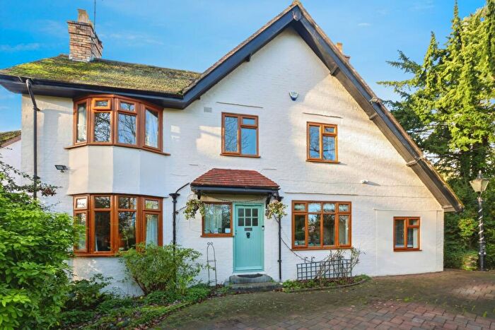 3 Bedroom Detached House For Sale In Wood Lane, Bearwood, Bournemouth, Dorset, BH11