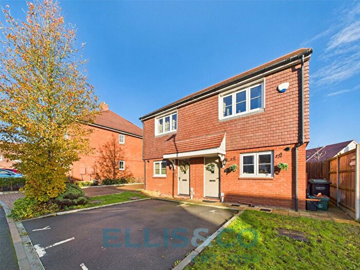 2 Bedroom Semi Detached House For Sale In Hazelwood Close, Tonbridge, Kent, TN11