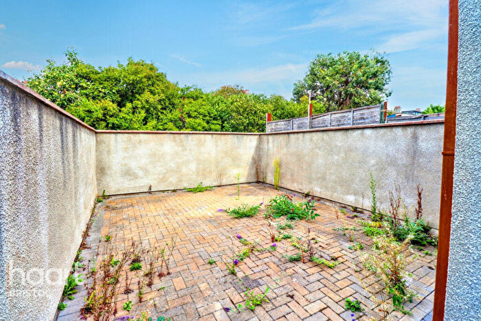 4 Bedroom Terraced House For Sale In Vicarage Road, Bristol, BS5