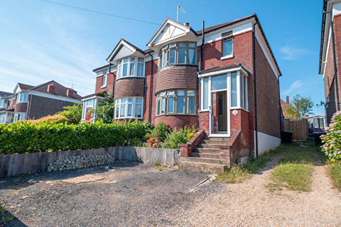 3 Bedroom Semi Detached House For Sale In Stakes HIll Road, Waterlooville, PO7