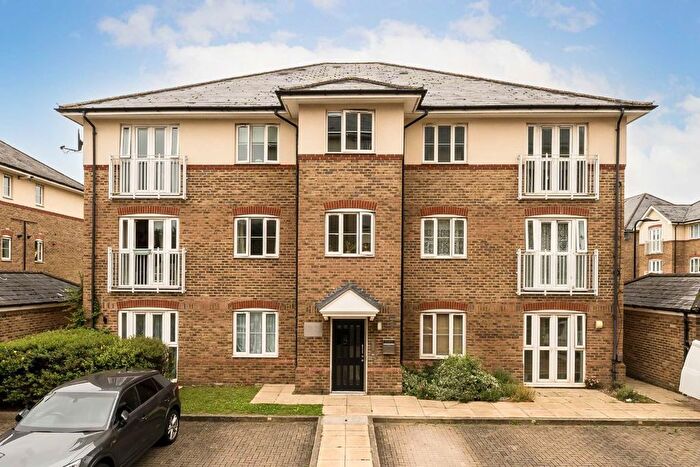 1 Bedroom Flat To Rent In Periwood Crescent, Perivale, Greenford, UB6