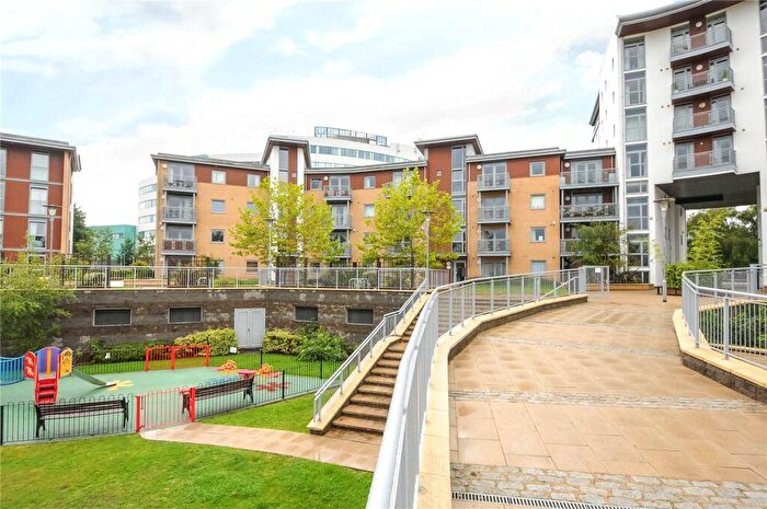 1 Bedroom Apartment To Rent In Kelvin Gate, Bracknell, Berkshire, RG12