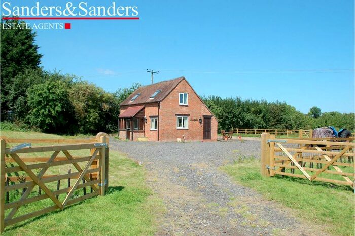 2 Bedroom Detached House For Sale In Brookfields Barn, Stratford Road, Alcester, B50