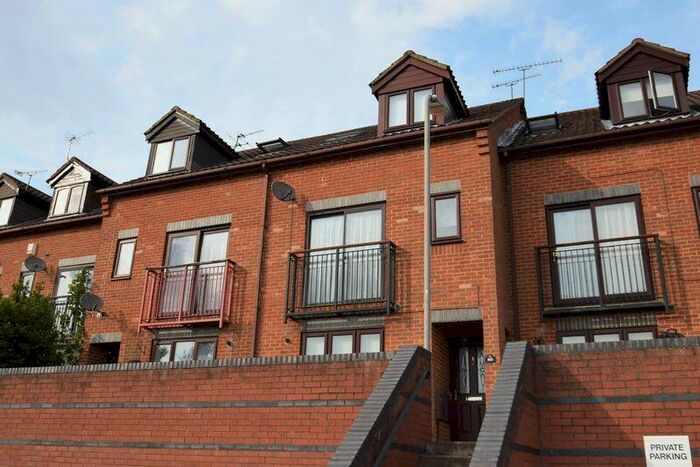 3 Bedroom Town House To Rent In Wyatt Close, Downley, High Wycombe, HP13