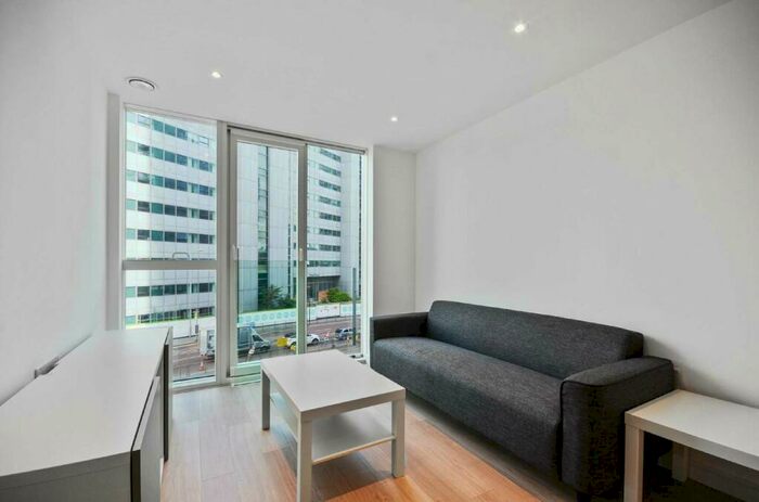 1 Bedroom Apartment To Rent In Pinnacle Apartments, Saffron Central Square, Croydon, CR0