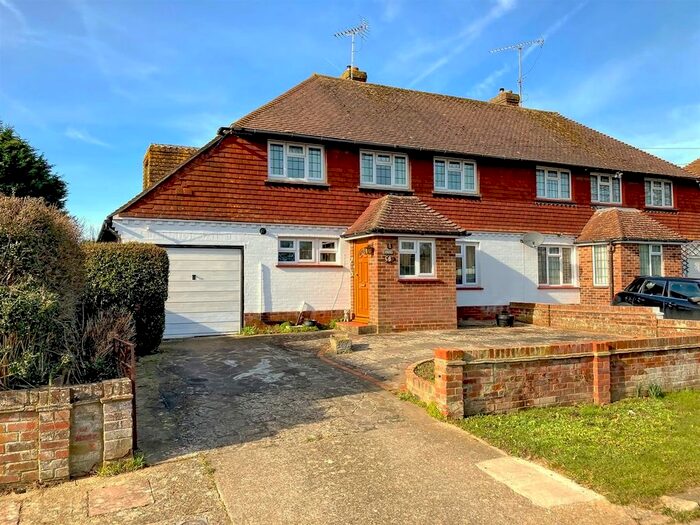 4 Bedroom Semi-Detached House For Sale In St. Marys Close, Littlehampton, BN17