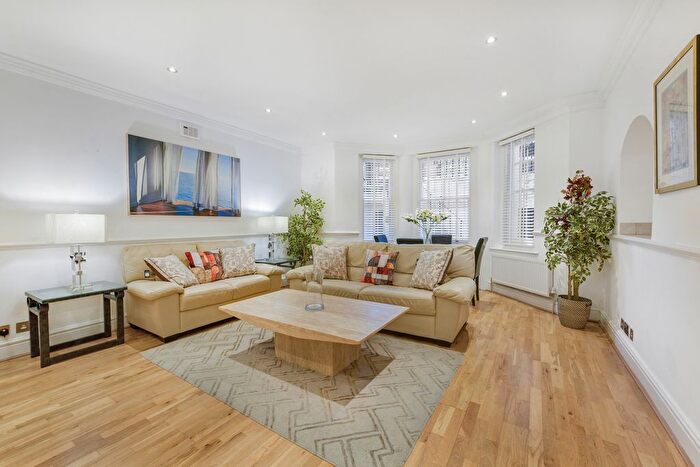 2 Bedroom Flat To Rent In Courtfield Gardens, London, SW5