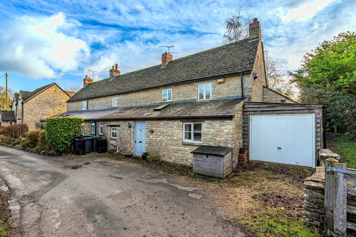 4 Bedroom Semi-Detached House For Sale In Wheatsheaf Lane, Oaksey, SN16