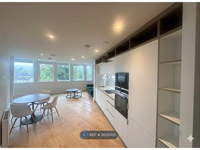 2 Bedroom Flat To Rent In Capella Court, Purley, CR8