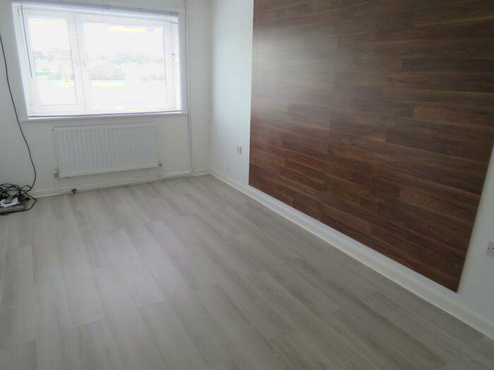 2 Bedroom Apartment To Rent In Admirals Way, Thetford, IP24