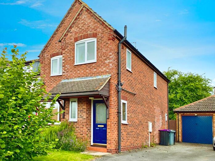 3 Bedroom End Of Terrace House For Sale In Hall Close, Ropsley, Grantham, NG33