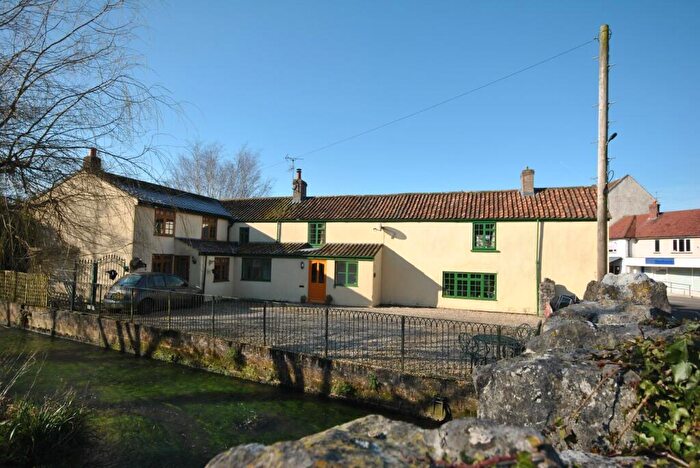 4 Bedroom Semi-Detached House For Sale In Redcliffe Street, Cheddar, BS27
