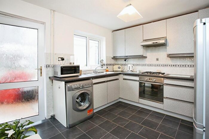 2 Bedroom Detached House For Sale In Beech Grove, Caerphilly, CF83