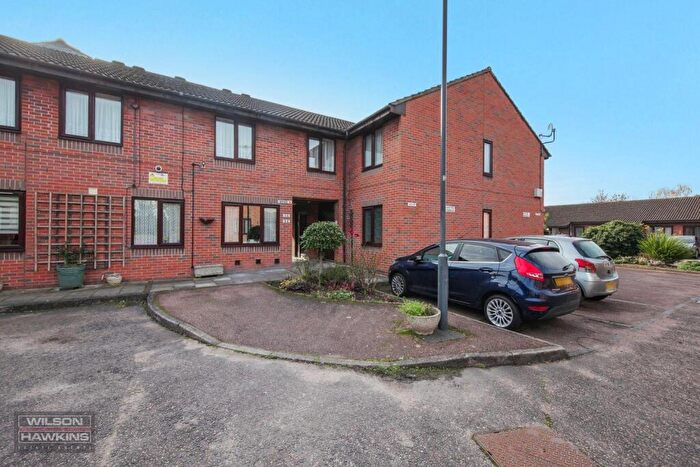 2 Bedroom Flat For Sale In Betjeman Close, Pinner, HA5