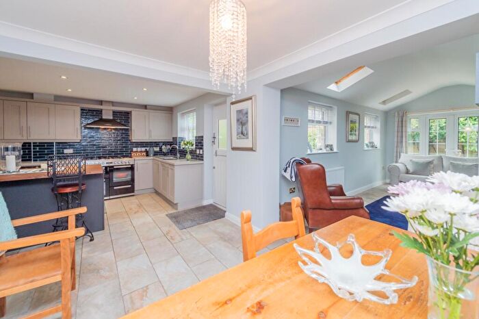 5 Bedroom Detached House For Sale In Heaton Way, Weston, Crewe, Cheshire, CW2