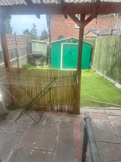 2 Bedroom Semi Detached House To Rent In Shroffold Road, Bromley, BR1