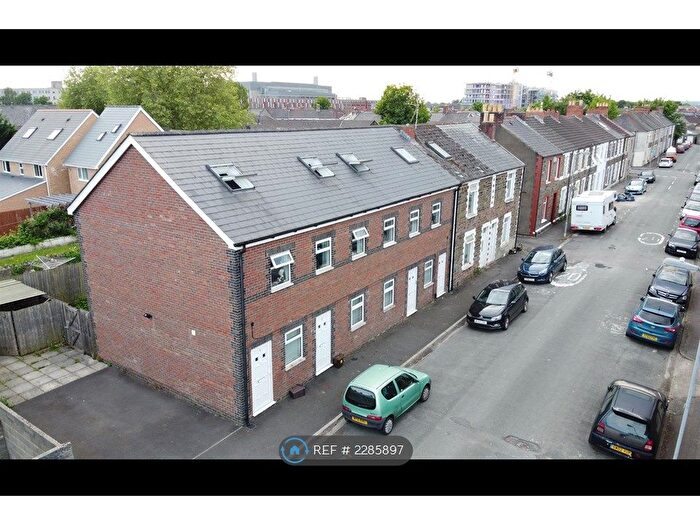 2 Bedroom Flat To Rent In Letty Mews, Cardiff, CF24