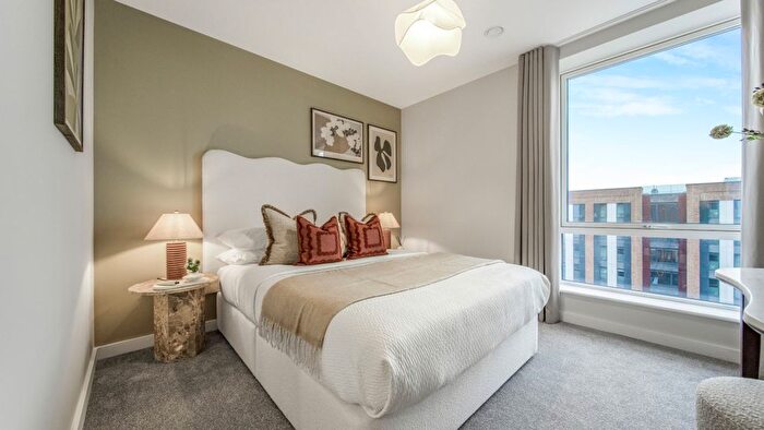 1 Bedroom Flat For Sale In Glengall Road, London, SE15