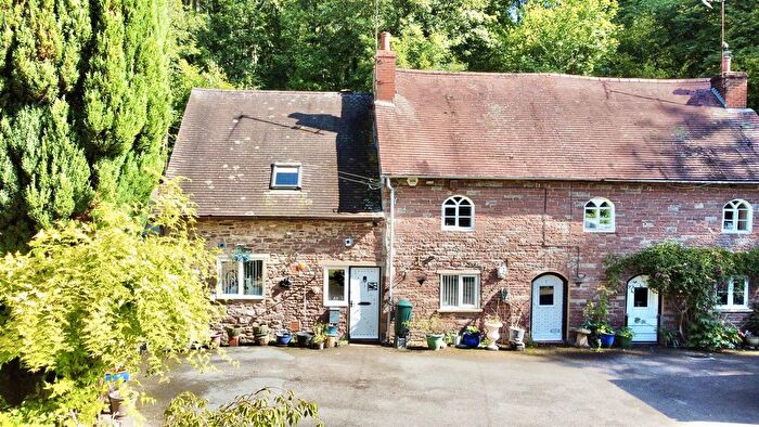 5 Bedroom Semi-detached House For Sale In Flaxley Road, Mitcheldean, GL17