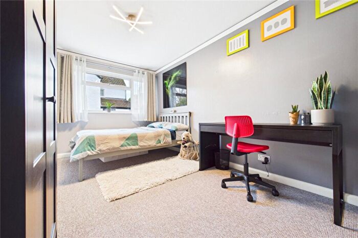 3 Bedroom Semi-Detached House For Sale In Pine Ridge Road, Burghfield Common, Reading, Berkshire, RG7