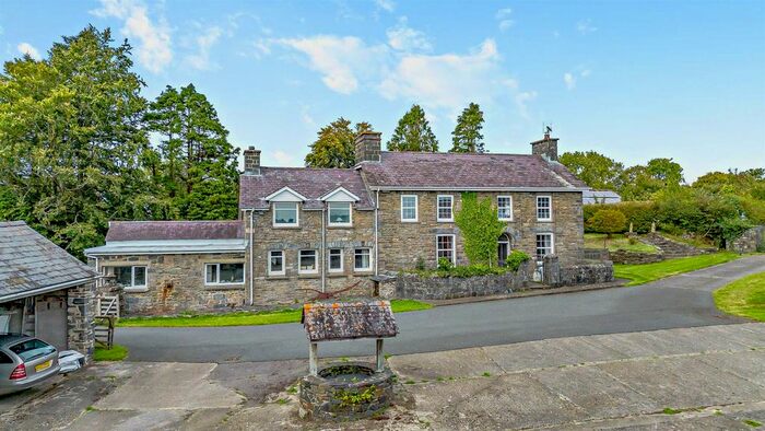 4 Bedroom Property For Sale In Oakford, Llanarth, SA47