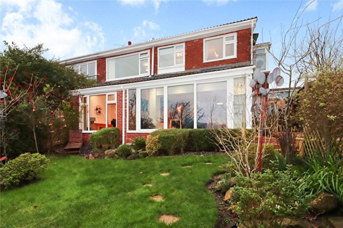 3 Bedroom Semi Detached House For Sale In Sherburn Park Drive, Rowlands Gill, Tyne And Wear, NE39