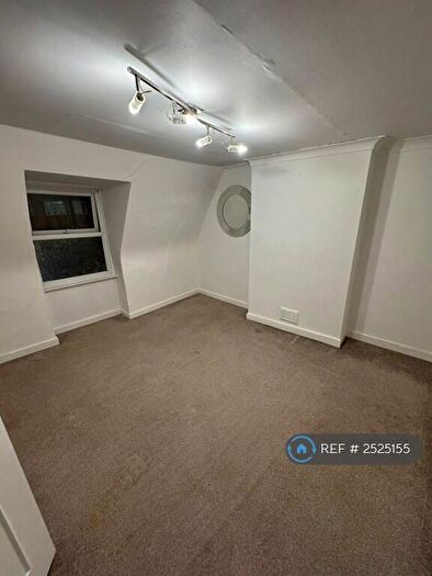 1 Bedroom Flat To Rent In Grove Park, London, SE12