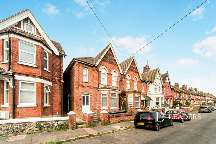 1 Bedroom Flat To Rent In Hurst Road, BN21