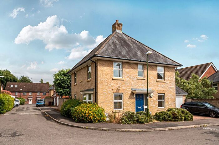 4 Bedroom Detached House For Sale In Cuckoo Fields, Fishbourne, PO18